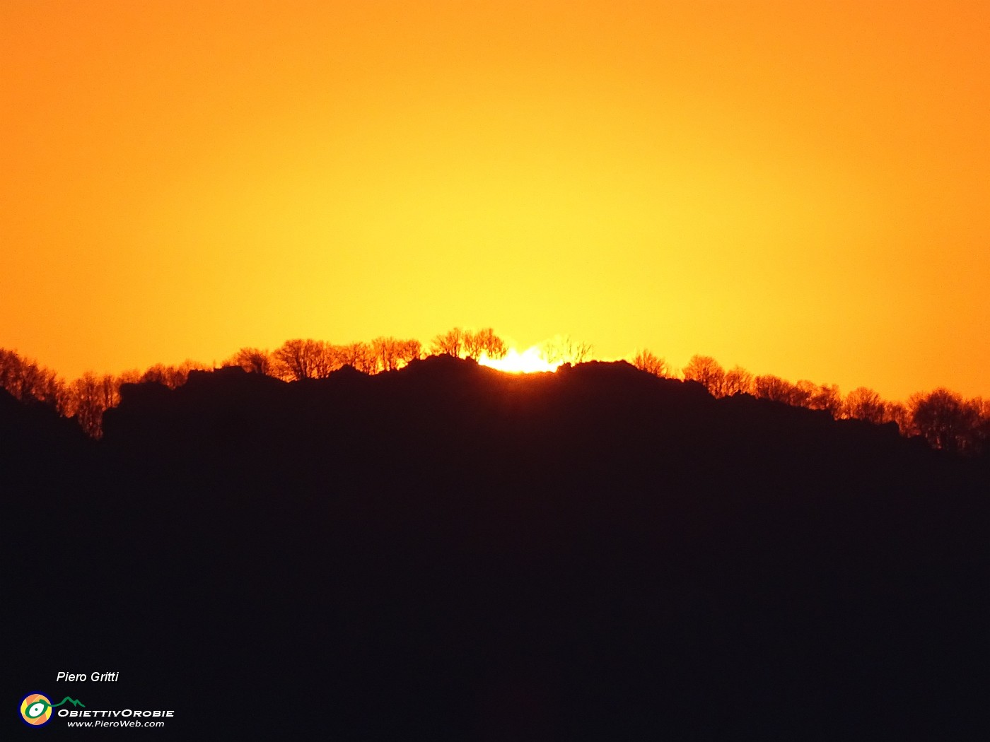 58 Dai Tre Faggi tramonto in Corna Camozzera.JPG